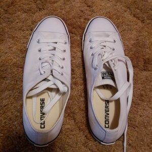 Converse tennis shoes